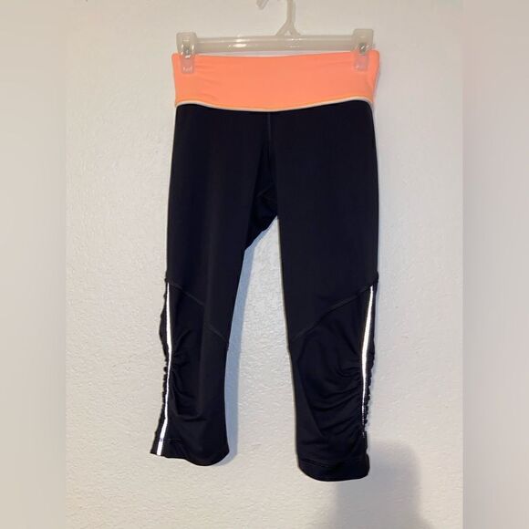 Lululemon‎ Run: For Your Life Crop black size 4 NWOT - Picture 1 of 7
